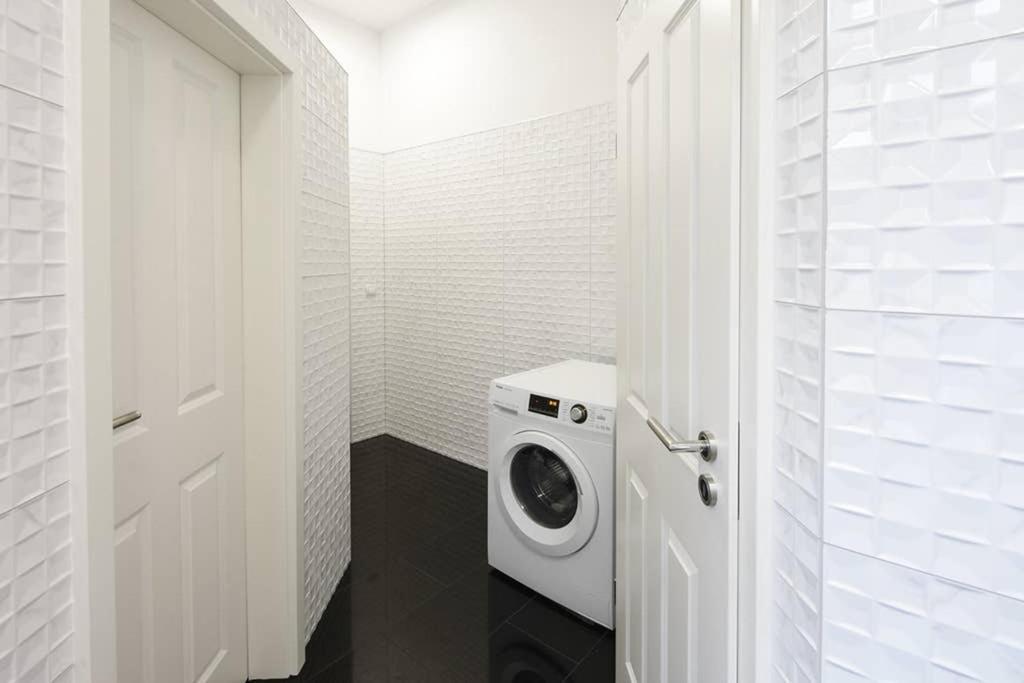 6,5 Luxury Room Apartment - Central Zwickau - 3 Bedrooms - 2 Bathrooms Esterno foto