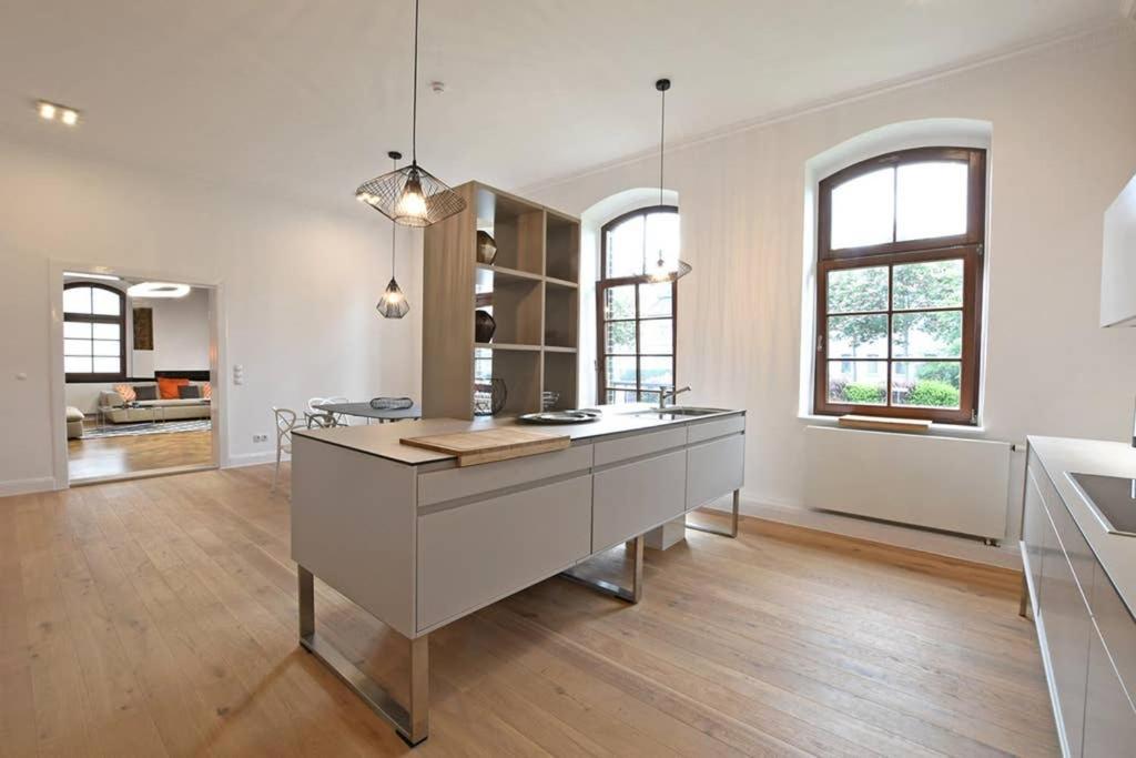 6,5 Luxury Room Apartment - Central Zwickau - 3 Bedrooms - 2 Bathrooms Esterno foto
