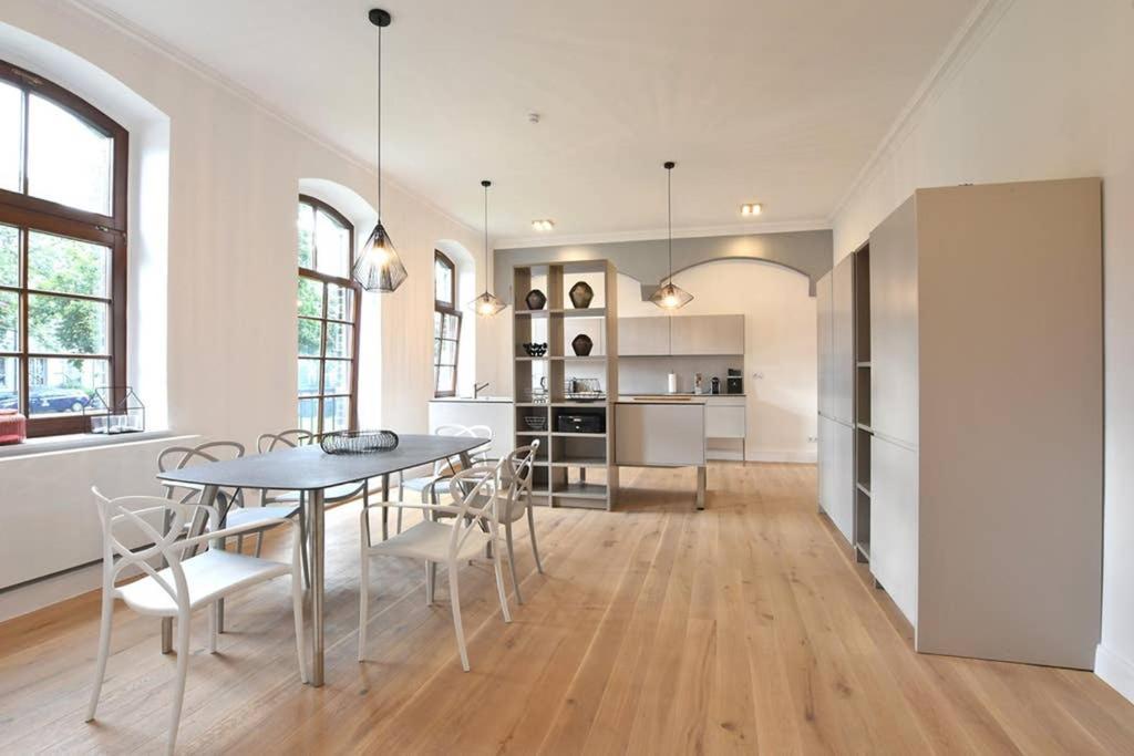 6,5 Luxury Room Apartment - Central Zwickau - 3 Bedrooms - 2 Bathrooms Esterno foto